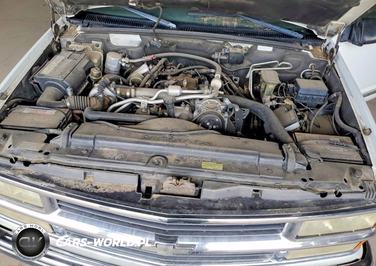 1999 Chevrolet Suburban K2500 VIN:3GNGK26F7XG106751 - 11