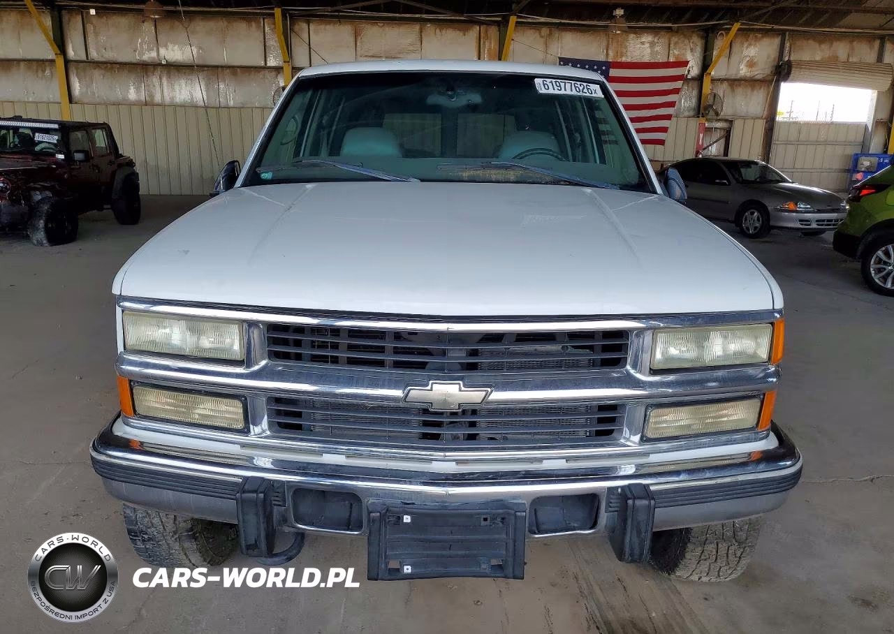 1999 Chevrolet Suburban K2500 VIN:3GNGK26F7XG106751 - 5