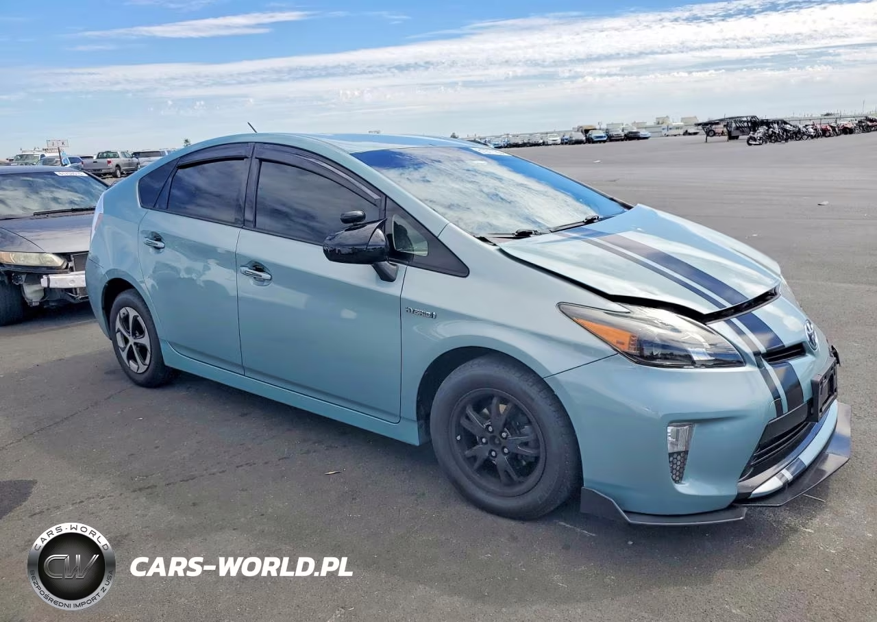 2014 Toyota Prius VIN:JTDKN3DU0E1818628 - 4