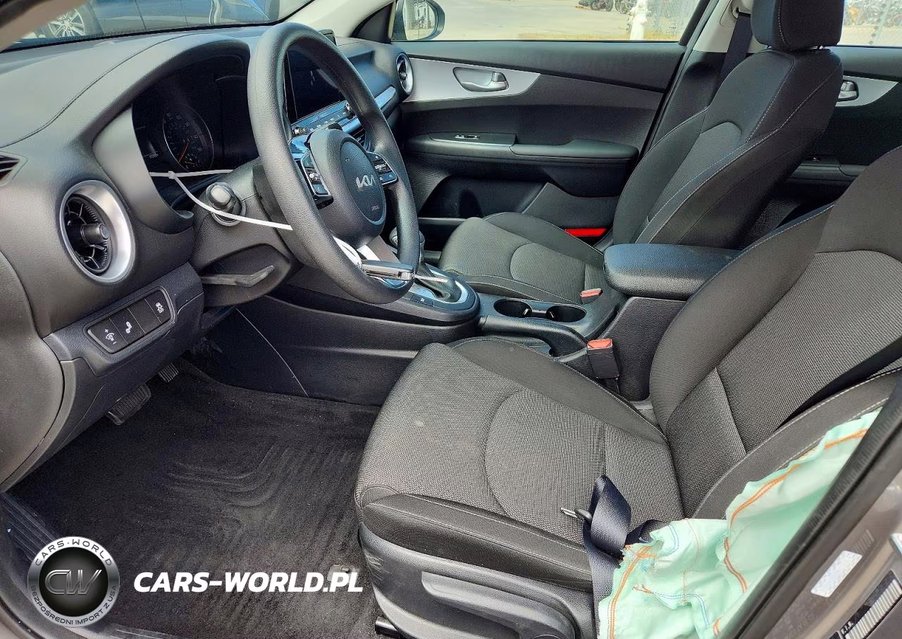2024 Kia Forte Lxs VIN:3KPF24AD3RE827072 - 7