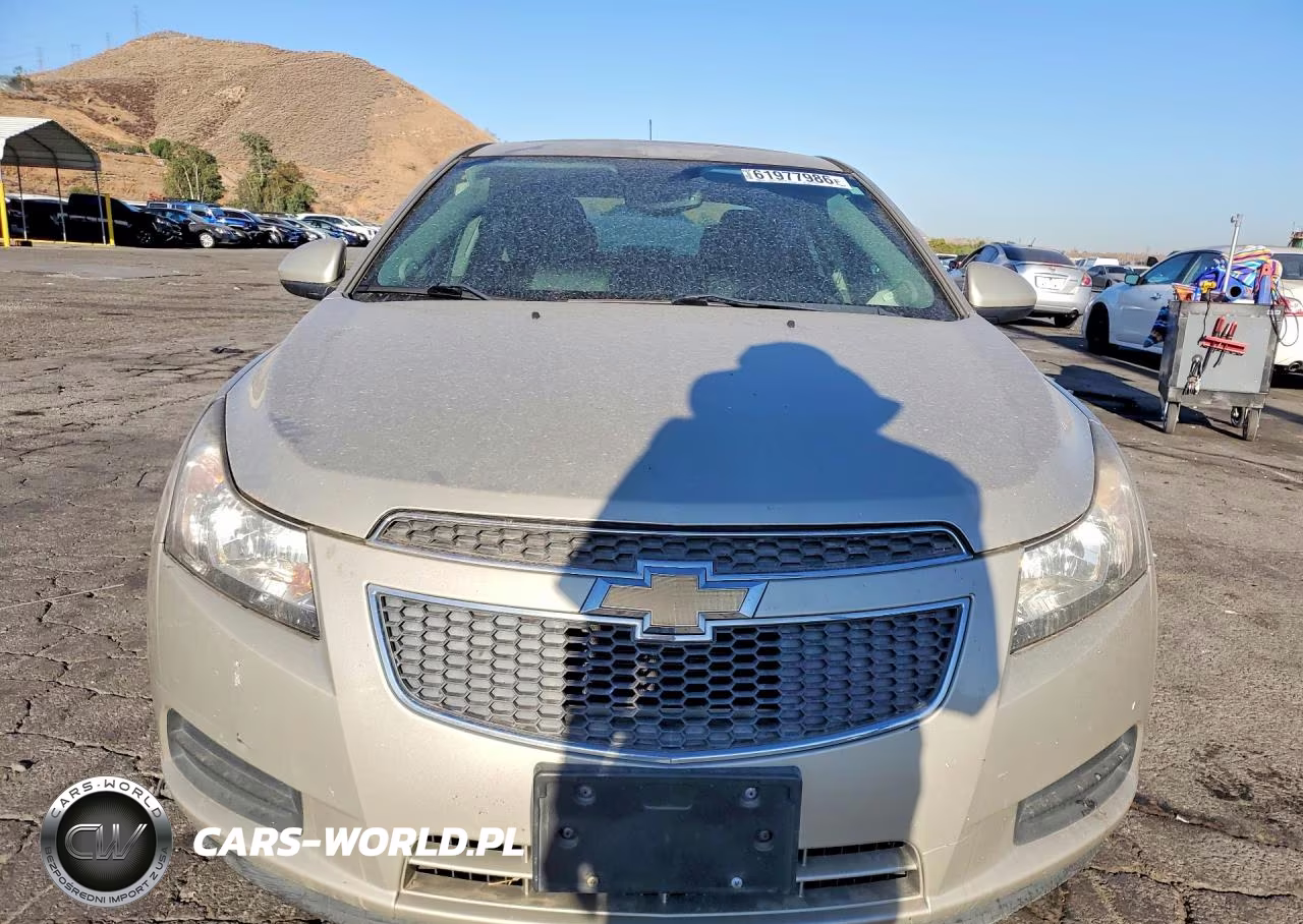 2014 Chevrolet Cruze VIN:1G1P75SZ9E7404263 - 5
