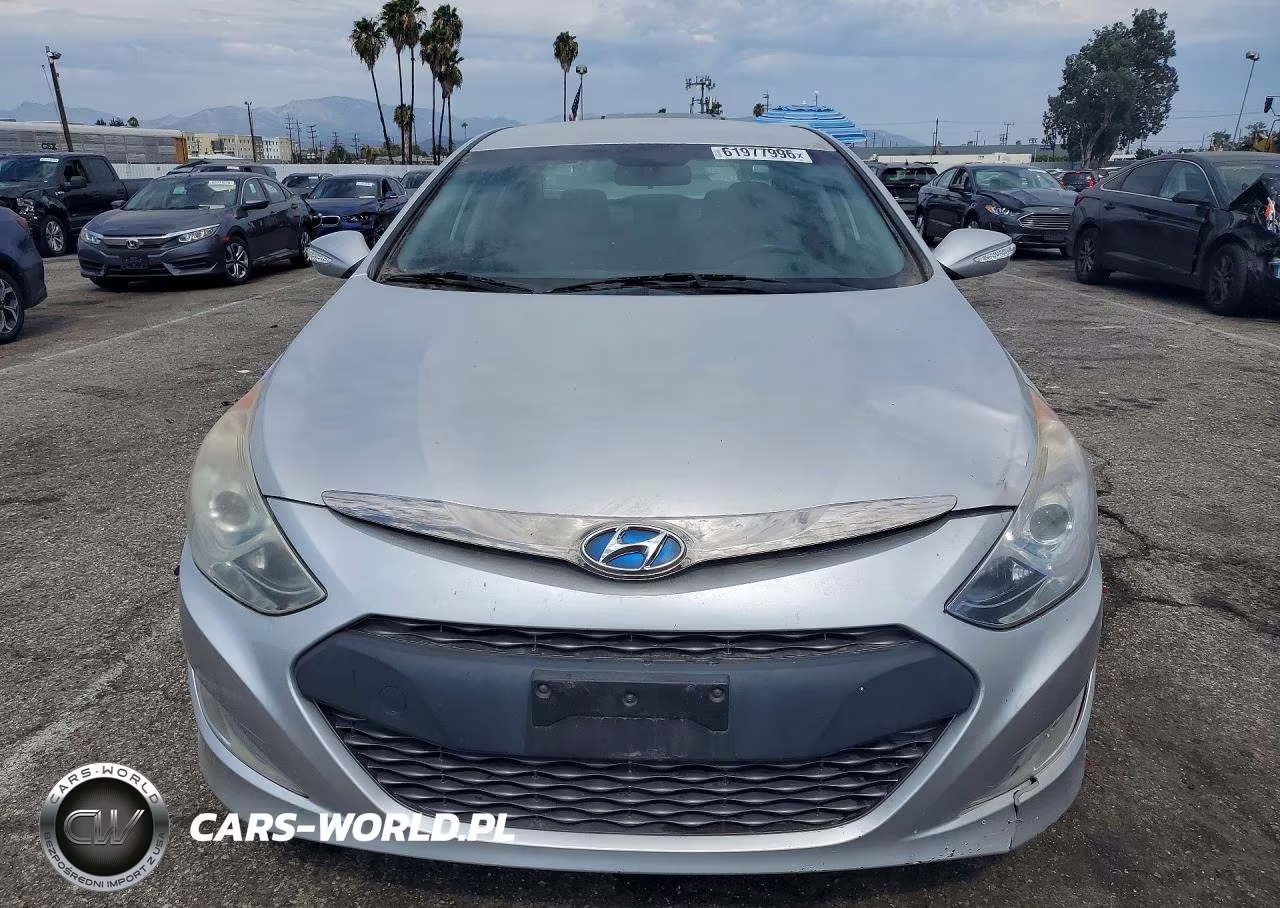2011 Hyundai Sonata Hybrid VIN:KMHEC4A47BA000852 - 5