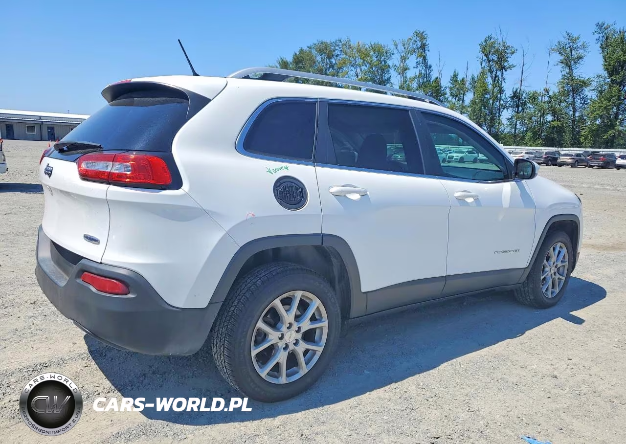 2018 Jeep Cherokee Latitude VIN:1C4PJLCB8JD552205 - 3