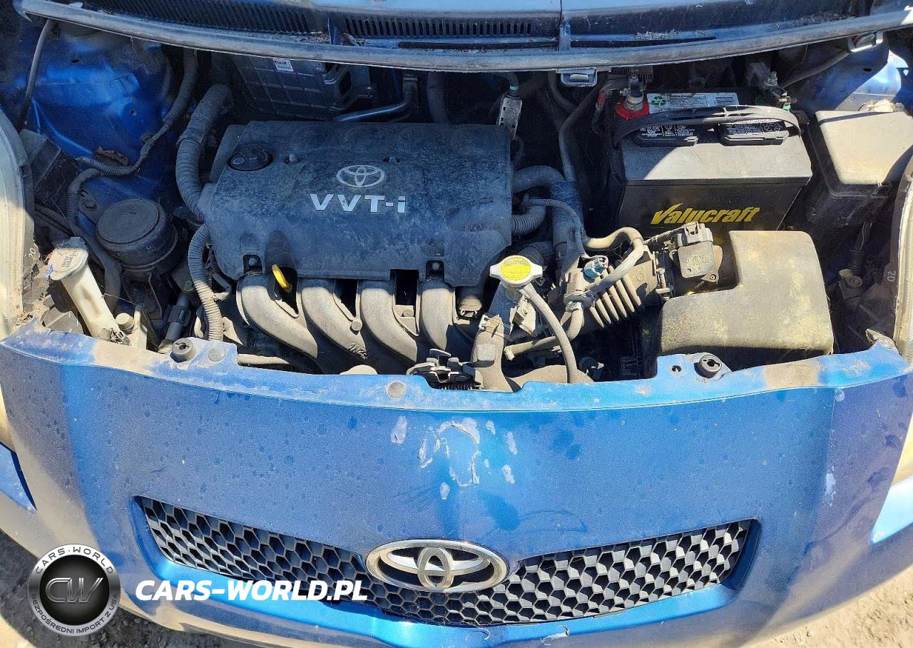 2008 Toyota Yaris Base VIN:JTDJT923X85158223 - 11