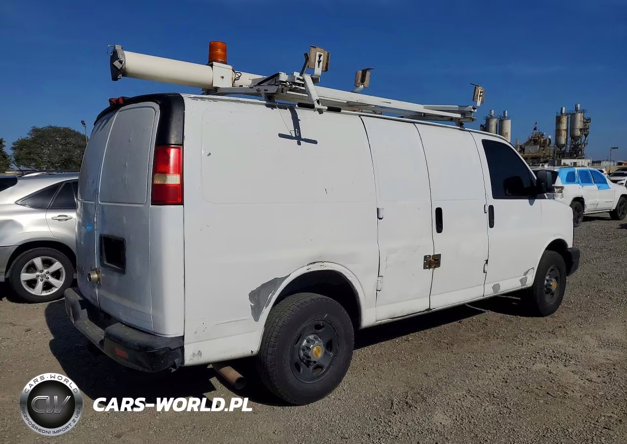 2007 Chevrolet Express G2500 VIN:1GCGG25V271187210 - 3