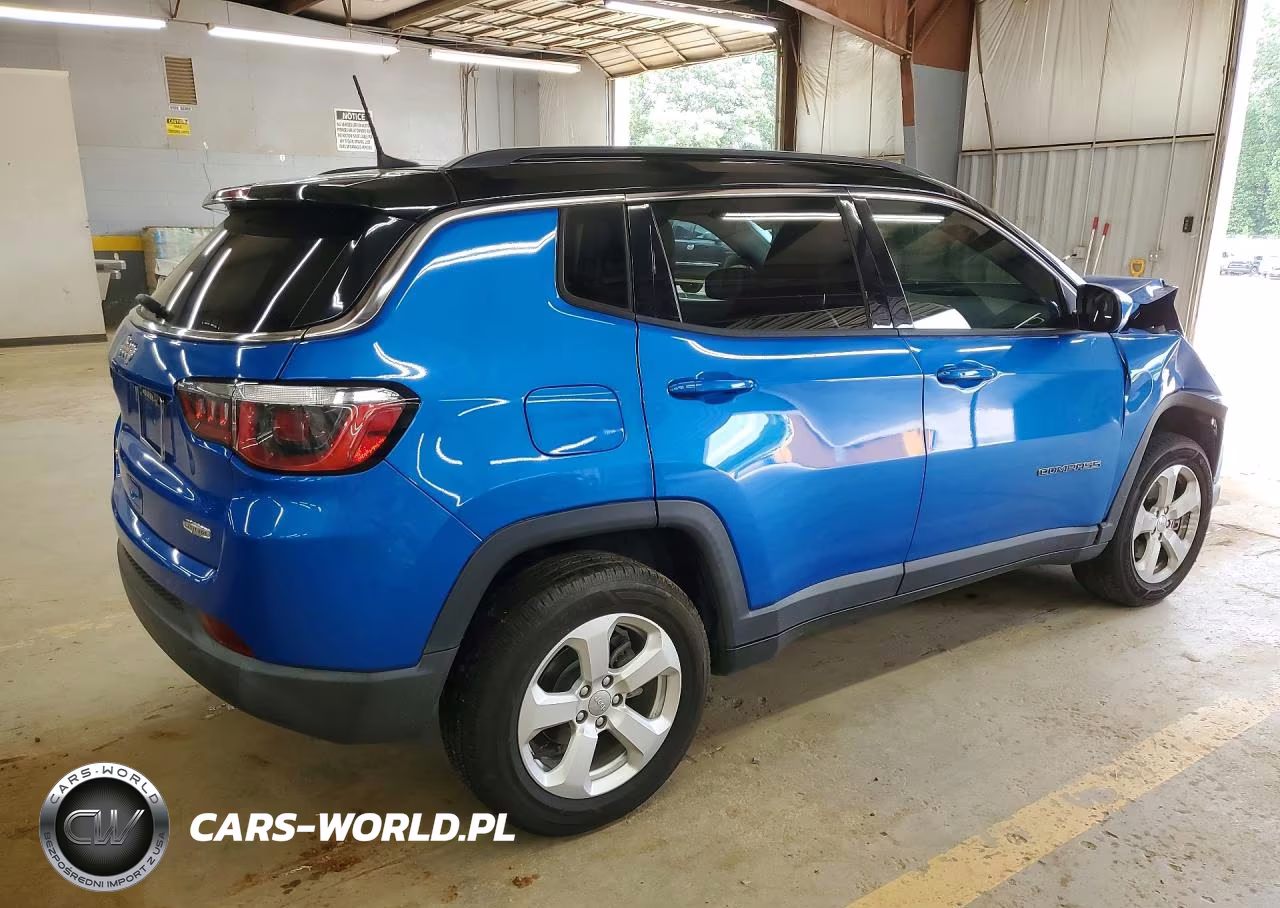 2018 Jeep Compass Latitude VIN:3C4NJDBB9JT168412 - 3