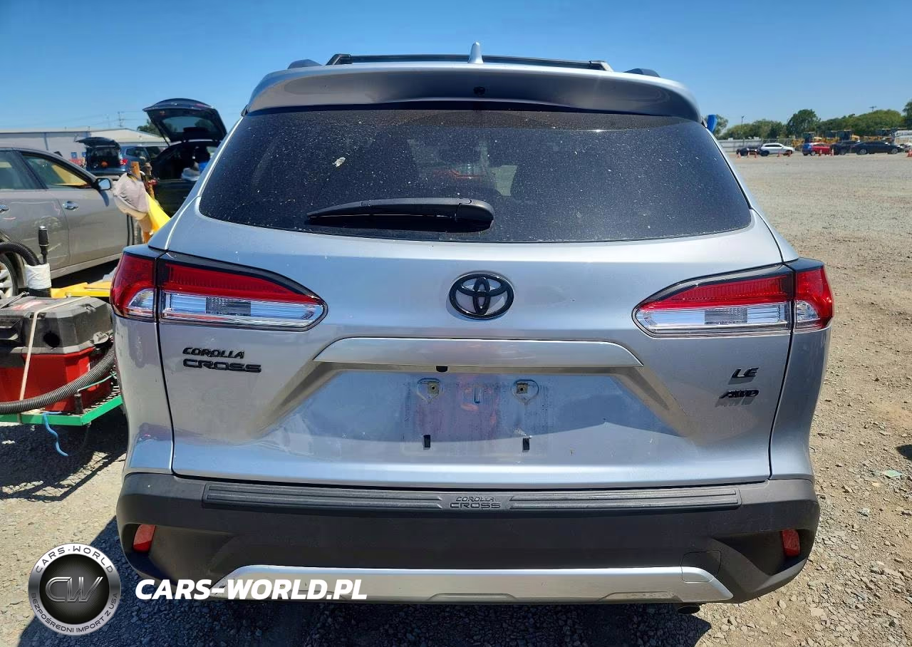 2022 Toyota Corolla Cross Le VIN:7MUCAABGXNV005176 - 6