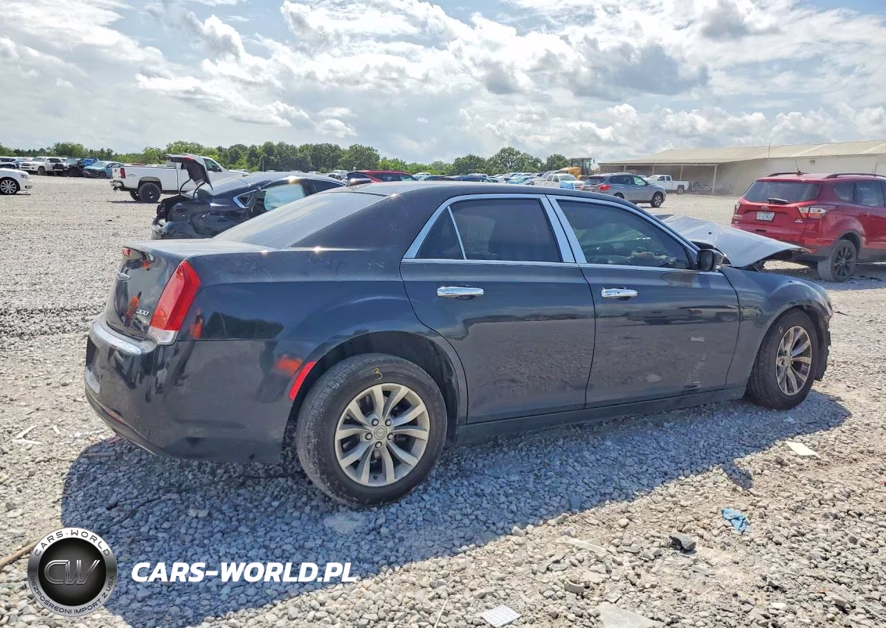 2015 Chrysler 300 Limited VIN:2C3CCAAG3FH760258 - 3