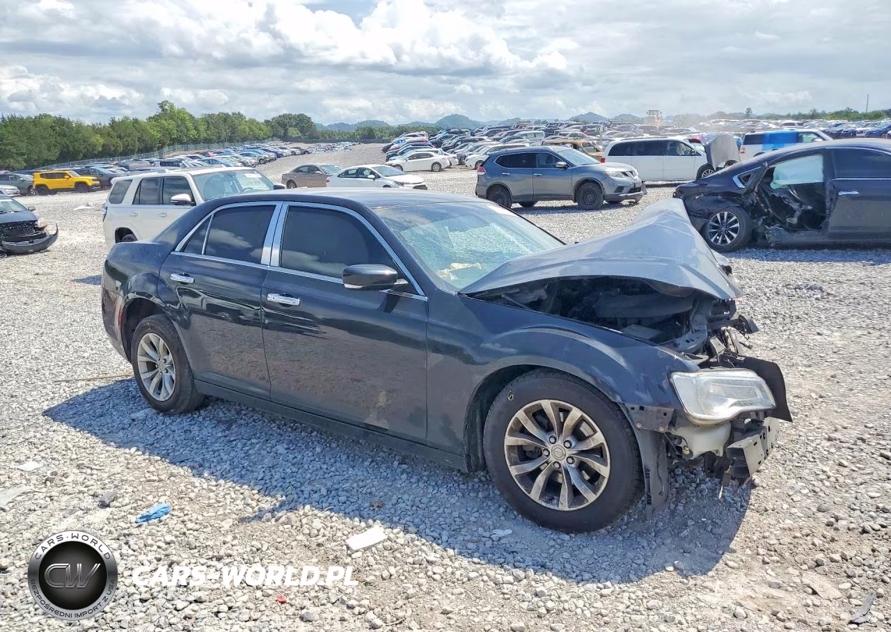 2015 Chrysler 300 Limited VIN:2C3CCAAG3FH760258 - 4