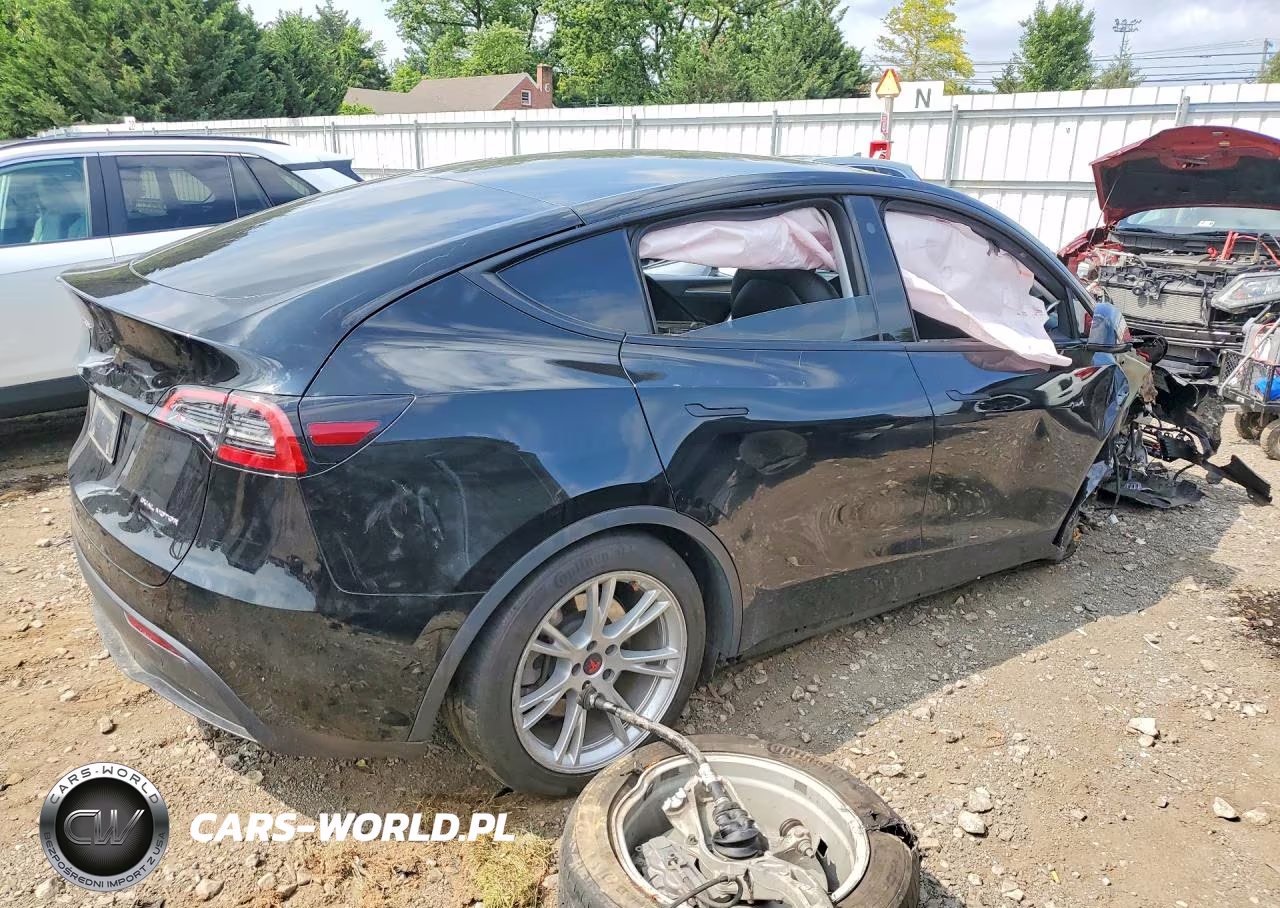 2022 Tesla Model Y VIN:7SAYGDEE3NA014980 - 3