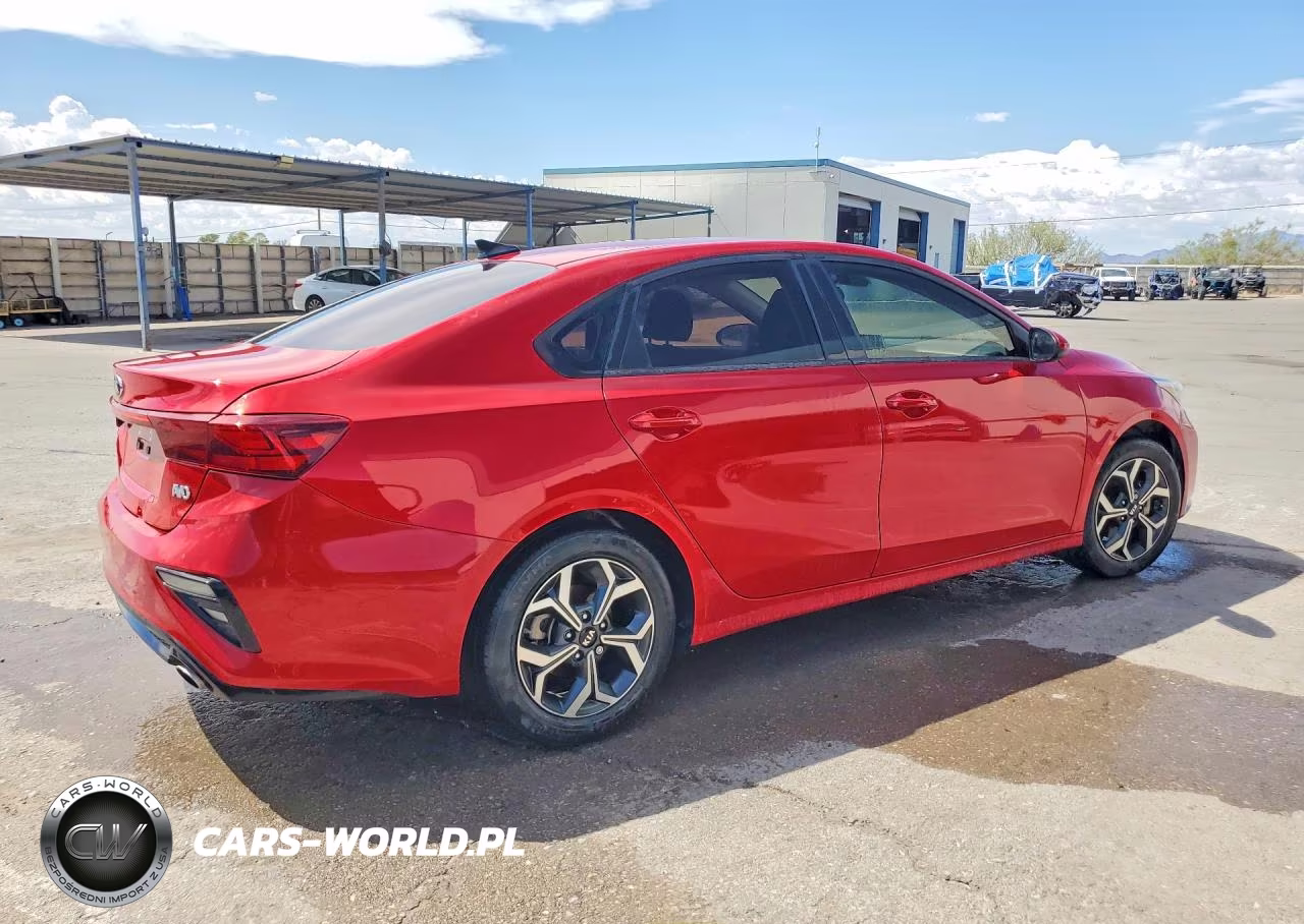 2021 Kia Forte Lxs VIN:3KPF24AD4ME318553 - 3