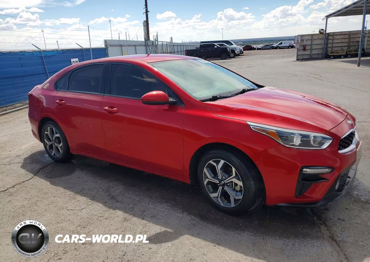 2021 Kia Forte Lxs VIN:3KPF24AD4ME318553 - 4