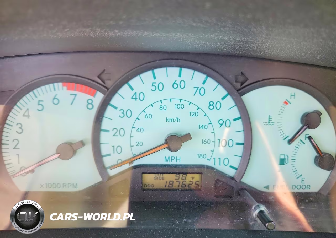 2003 Toyota Corolla Le VIN:1NXBR32E13Z136302 - 9