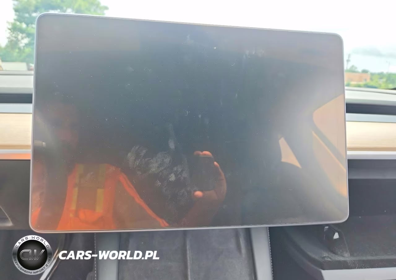 2021 Tesla Model Y VIN:5YJYGDEEXMF242862 - 9