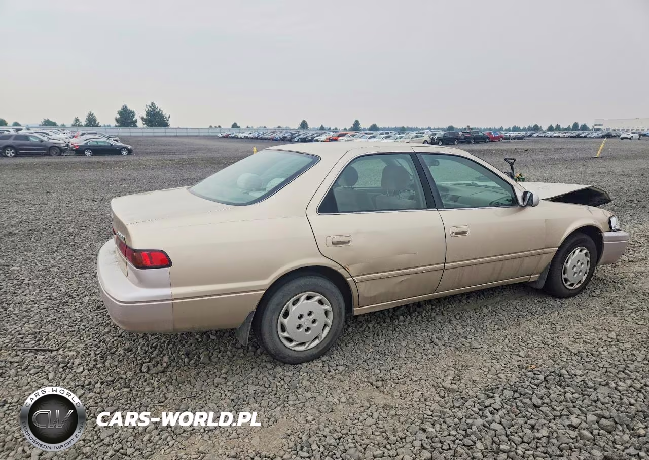 1998 Toyota Camry Le VIN:JT2BG22K3W0119399 - 3