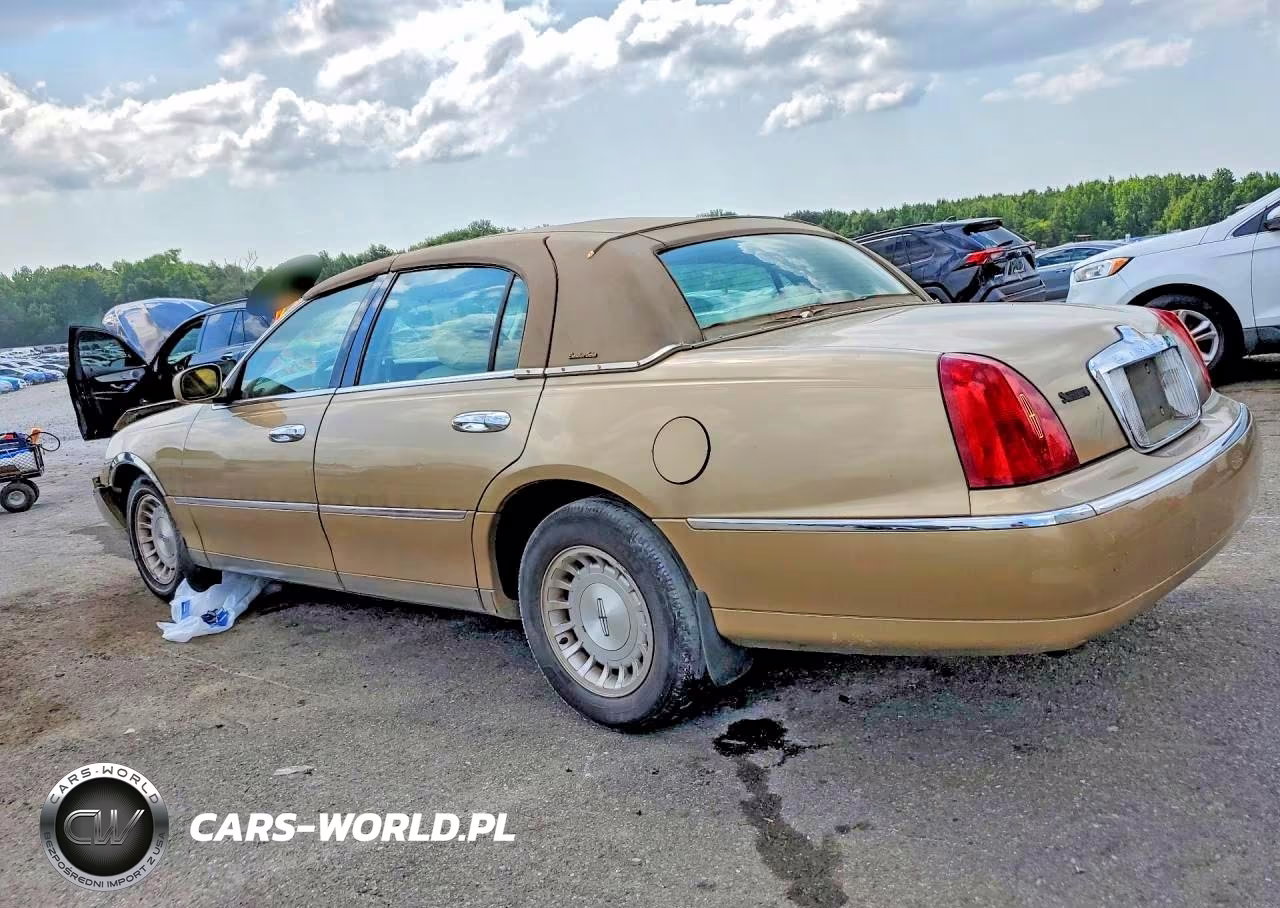 1998 Lincoln Town Car Executive VIN:1LNFM81W0WY692993 - 2