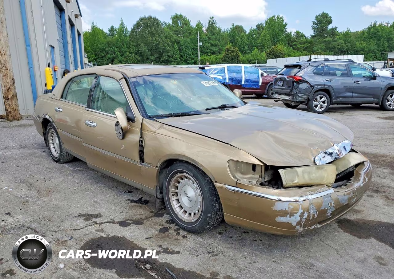 1998 Lincoln Town Car Executive VIN:1LNFM81W0WY692993 - 4