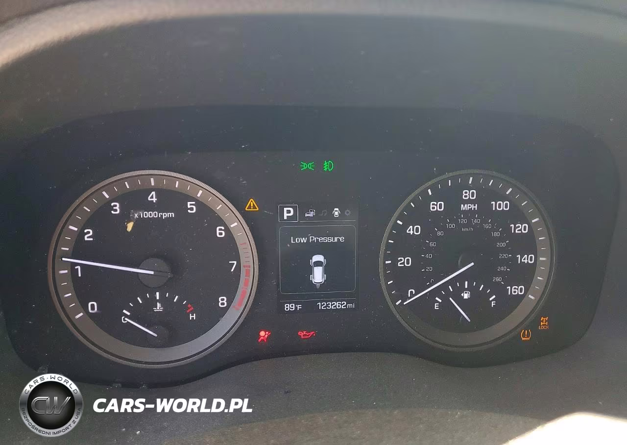 2017 Hyundai Tucson Sport VIN:KM8J3CA23HU523137 - 9