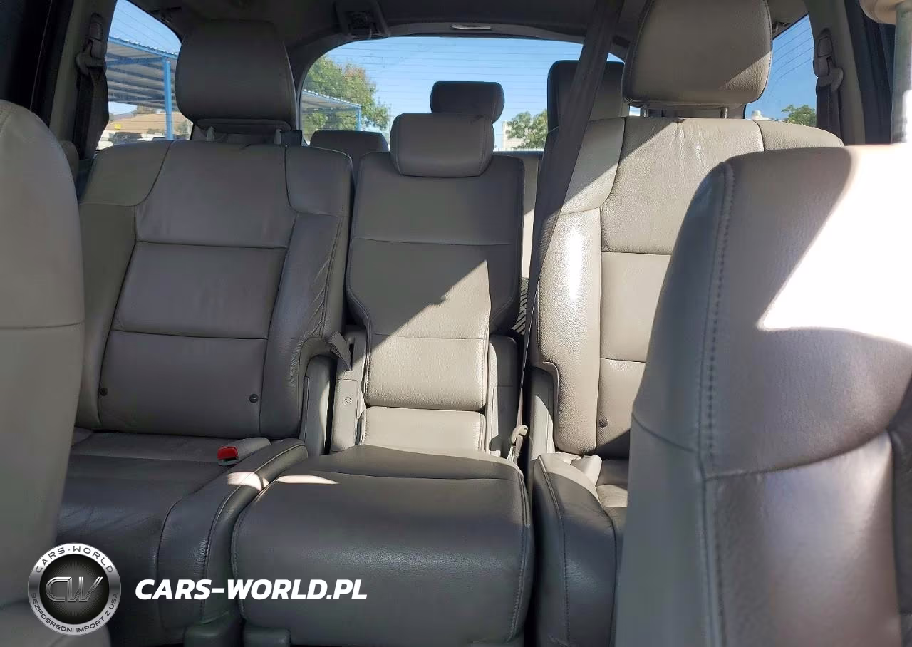 2011 Honda Odyssey Touring VIN:5FNRL5H97BB087558 - 10