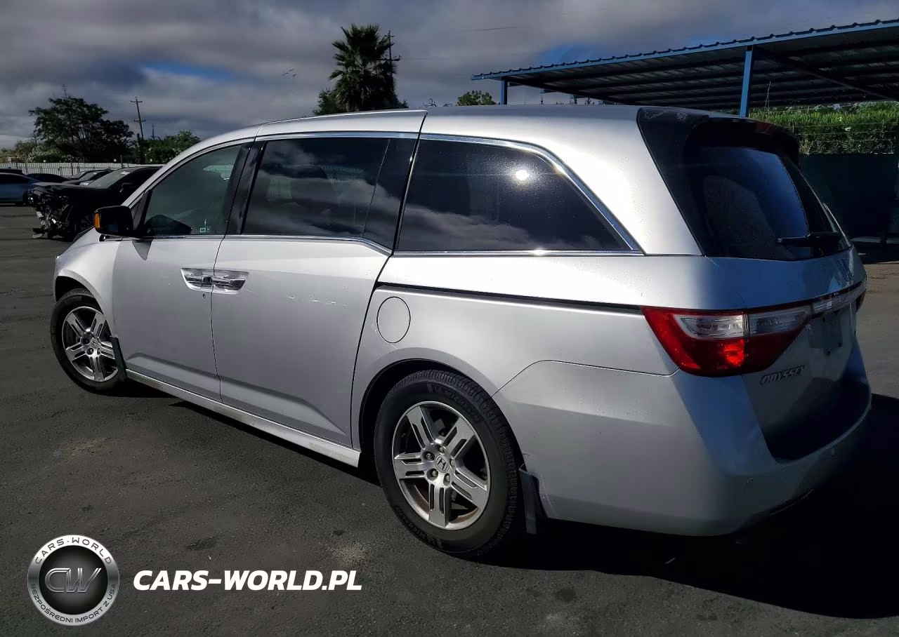 2011 Honda Odyssey Touring VIN:5FNRL5H97BB087558 - 2