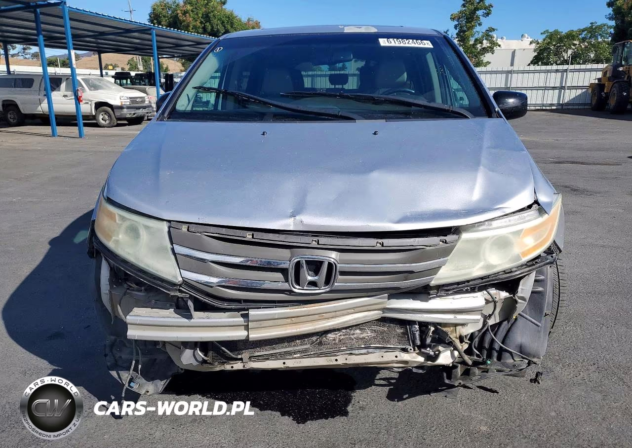 2011 Honda Odyssey Touring VIN:5FNRL5H97BB087558 - 5