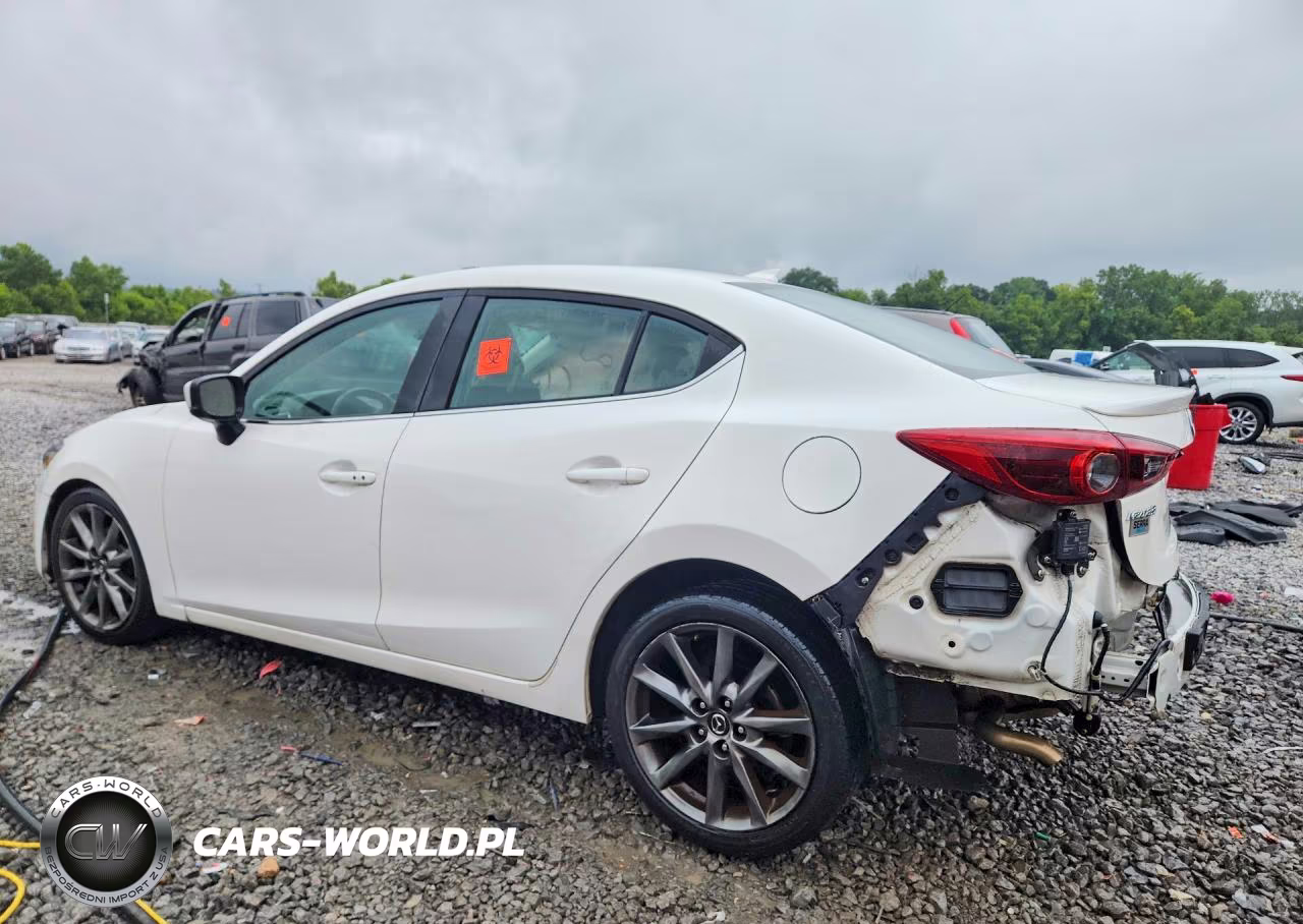 2018 Mazda 3 Grand Touring VIN:3MZBN1W35JM158668 - 2