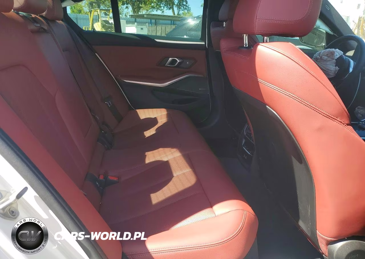 2025 BMW 330I VIN:3MW69CW00S8F34596 - 10