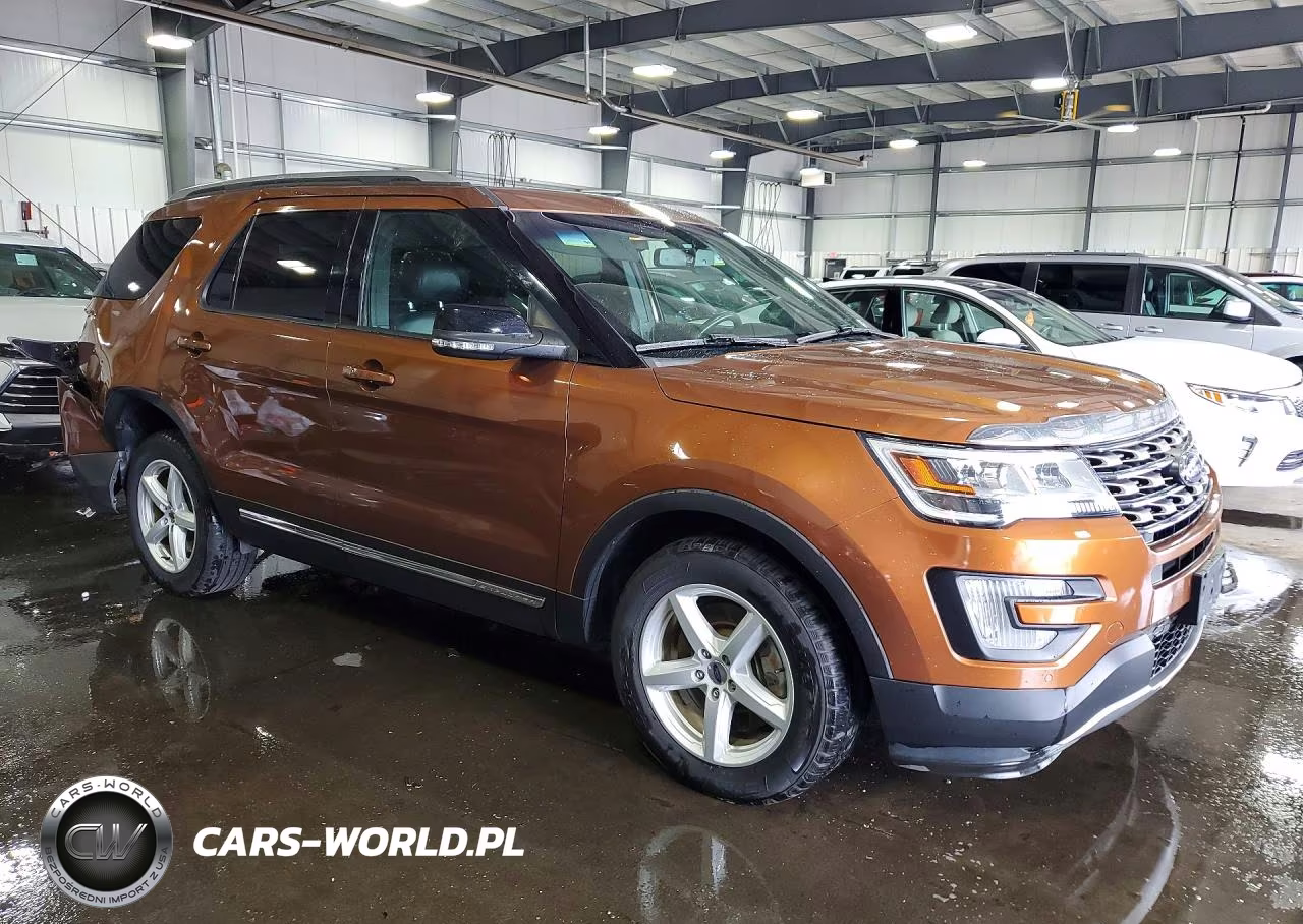 2017 Ford Explorer Xlt VIN:1FM5K8D81HGE28348 - 4