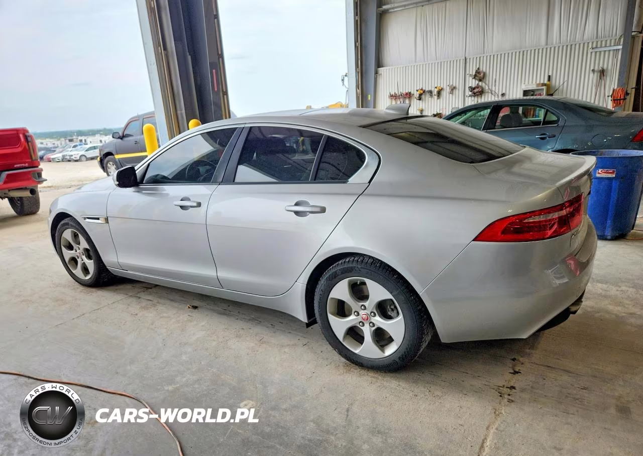 2017 Jaguar Xe VIN:SAJAR4BGXHA976208 - 2