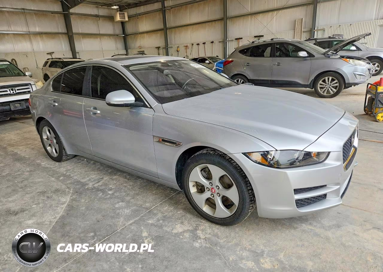 2017 Jaguar Xe VIN:SAJAR4BGXHA976208 - 4