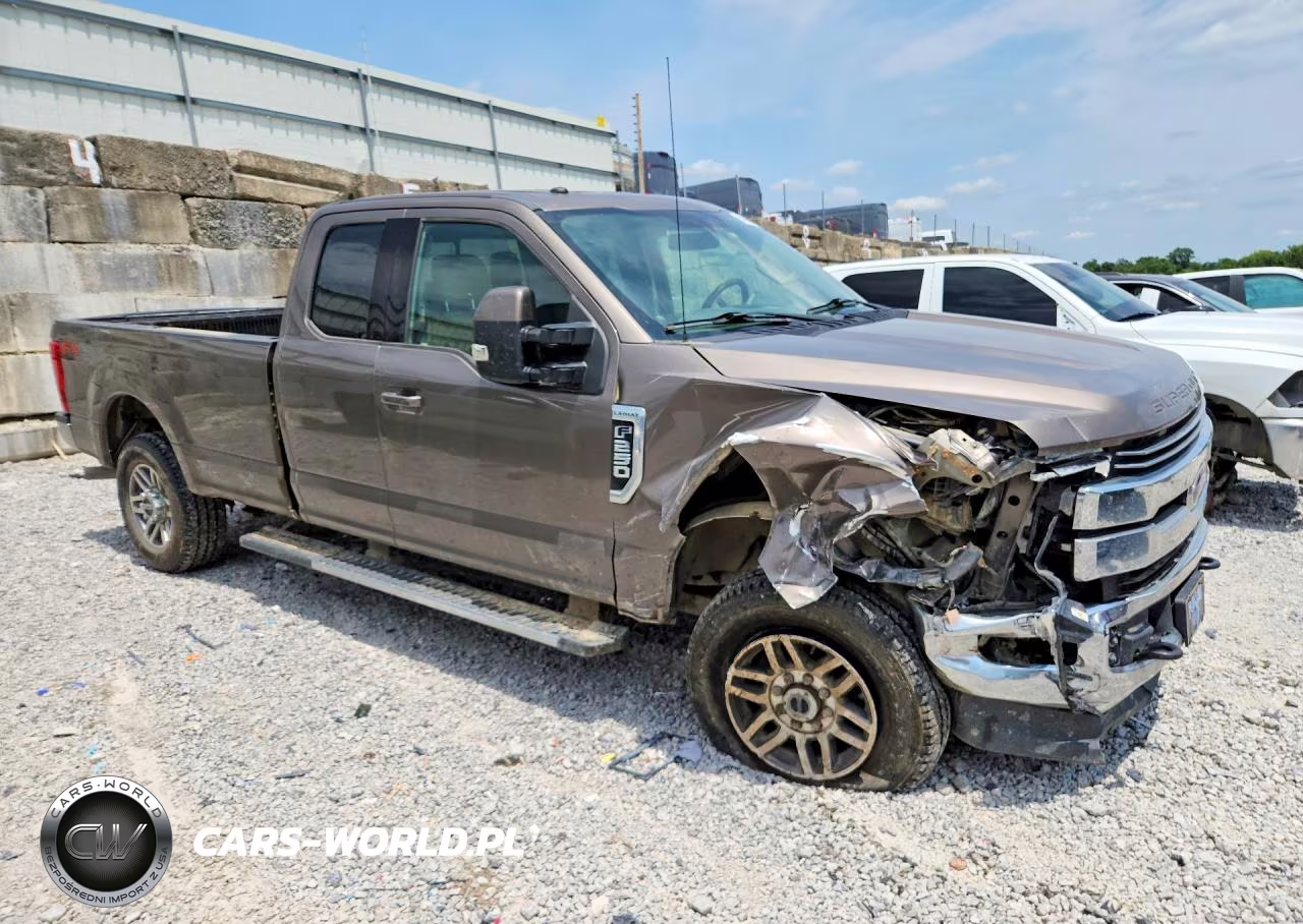 2018 Ford F250 Super Duty VIN:1FT7X2B63JEC38002 - 4