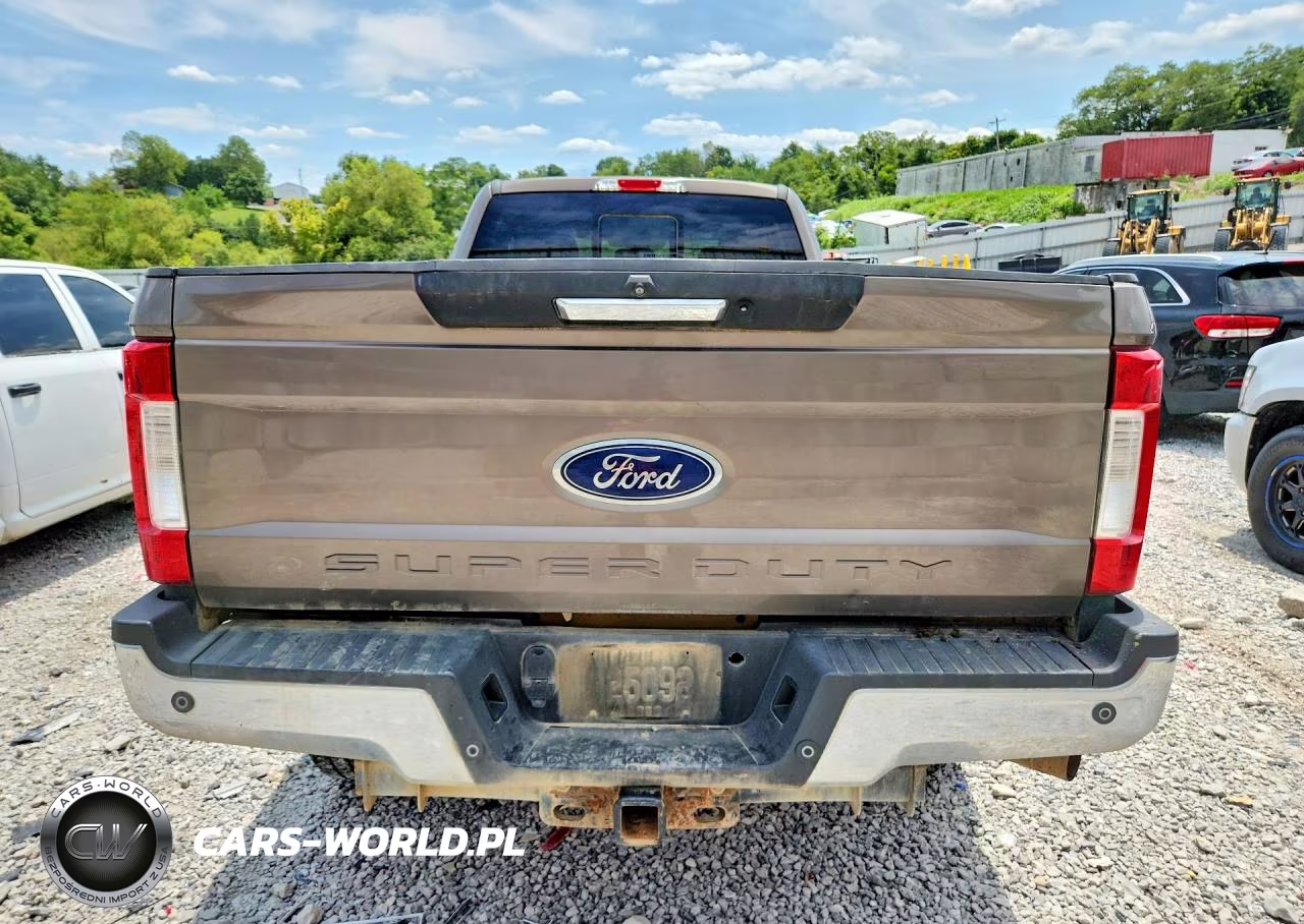 2018 Ford F250 Super Duty VIN:1FT7X2B63JEC38002 - 6