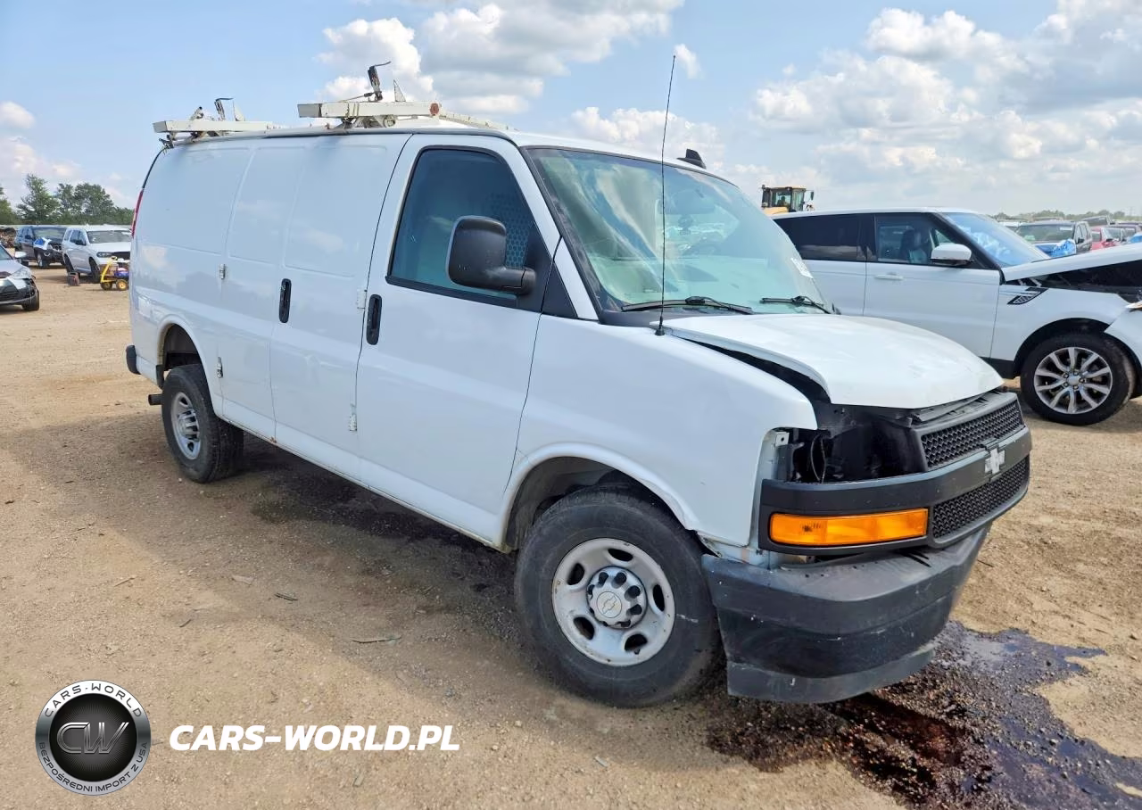 2018 Chevrolet Express VIN:1GCZGGFG6J1184629 - 4