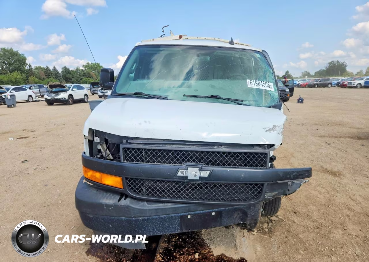 2018 Chevrolet Express VIN:1GCZGGFG6J1184629 - 5