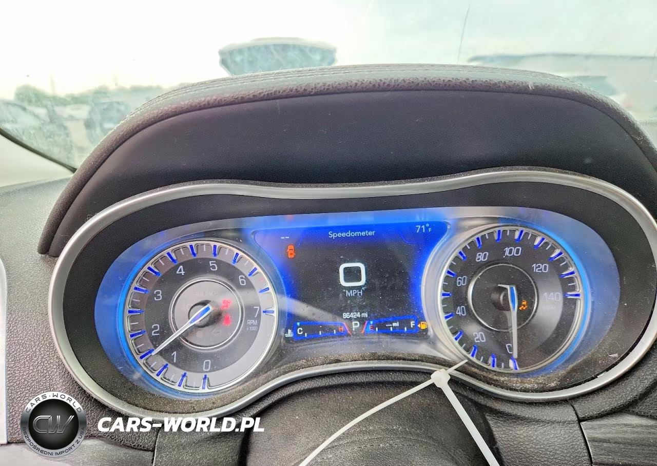2021 Chrysler 300 Touring VIN:2C3CCAAGXMH650403 - 9