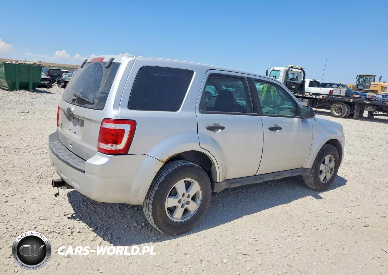 2012 Ford Escape Xls VIN:1FMCU0C70CKB31217 - 3