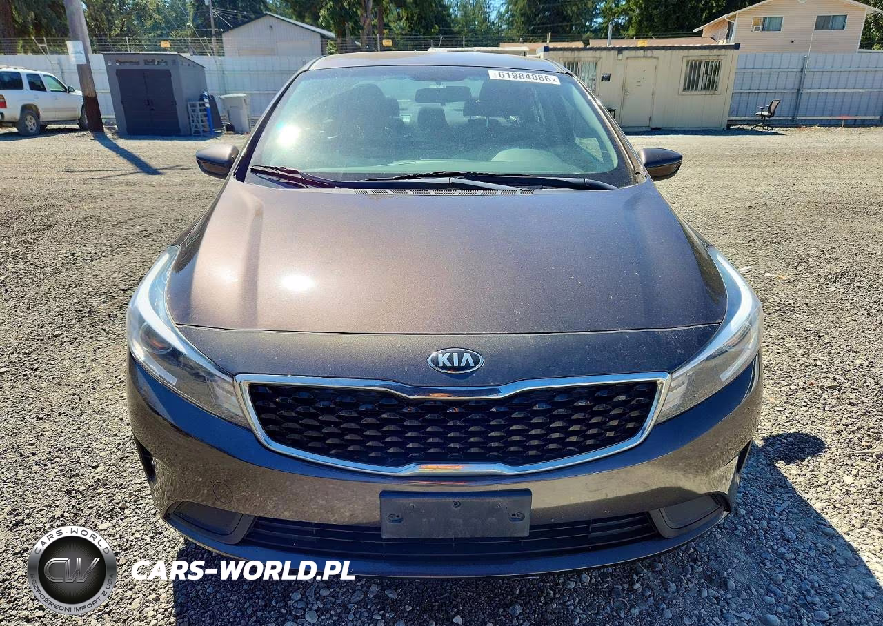 2018 Kia Forte Lx VIN:3KPFK4A74JE214957 - 5