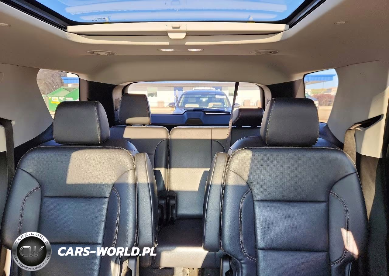 2021 Chevrolet Traverse Premier VIN:1GNEVKKW9MJ104465 - 10