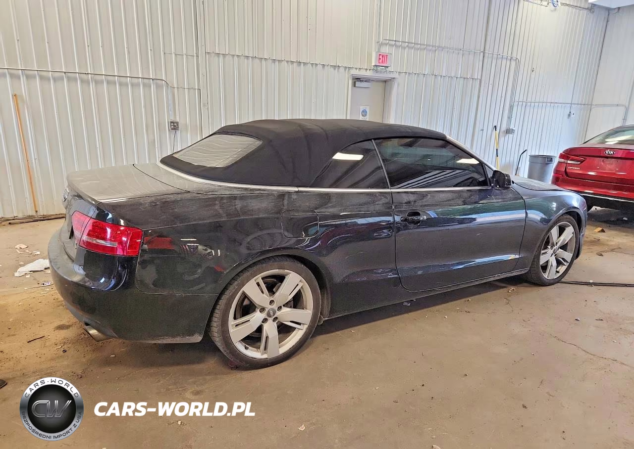 2011 Audi A5 Premium Plus VIN:WAULFAFH6BN009612 - 3