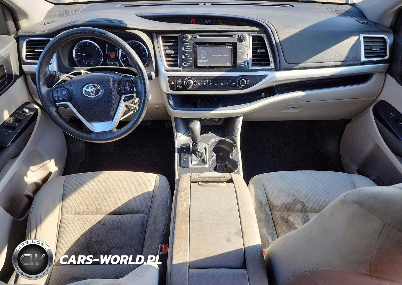 2019 Toyota Highlander Le VIN:5TDBZRFH6KS962495 - 8