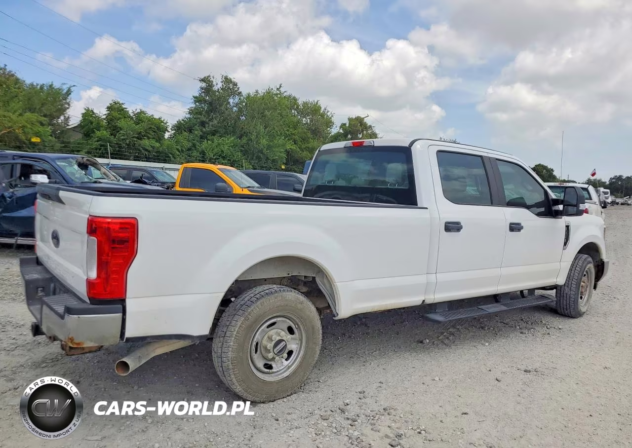 2019 Ford F250 Super Duty VIN:1FT7W2A61KEG38775 - 3