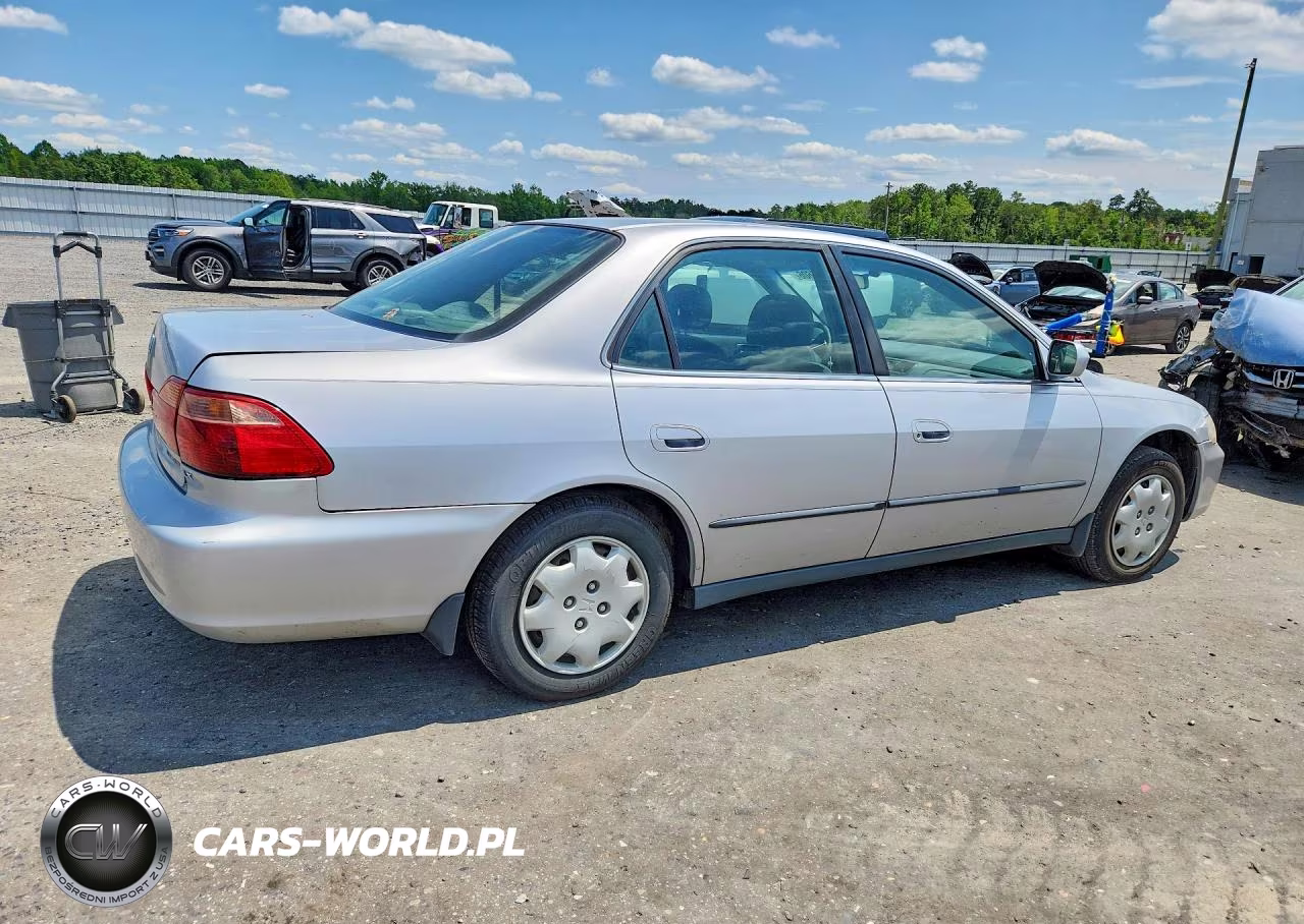 2000 Honda Accord Lx VIN:1HGCG6651YA025575 - 3