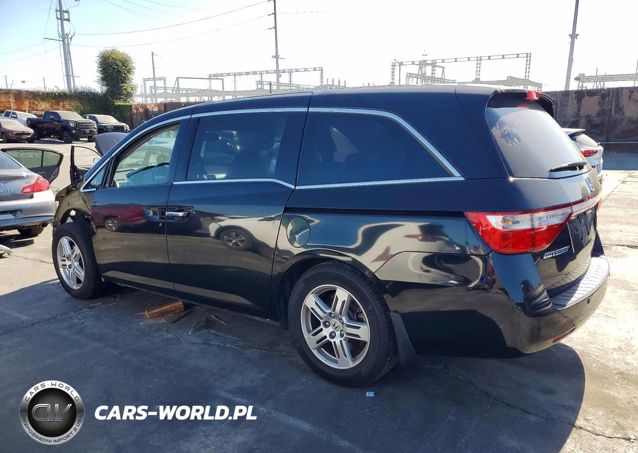2012 Honda Odyssey Touring VIN:5FNRL5H97CB085617 - 2