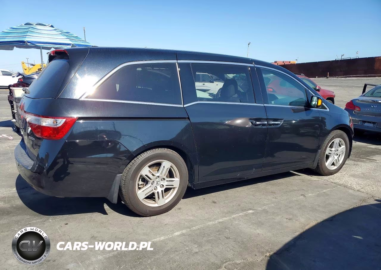 2012 Honda Odyssey Touring VIN:5FNRL5H97CB085617 - 3