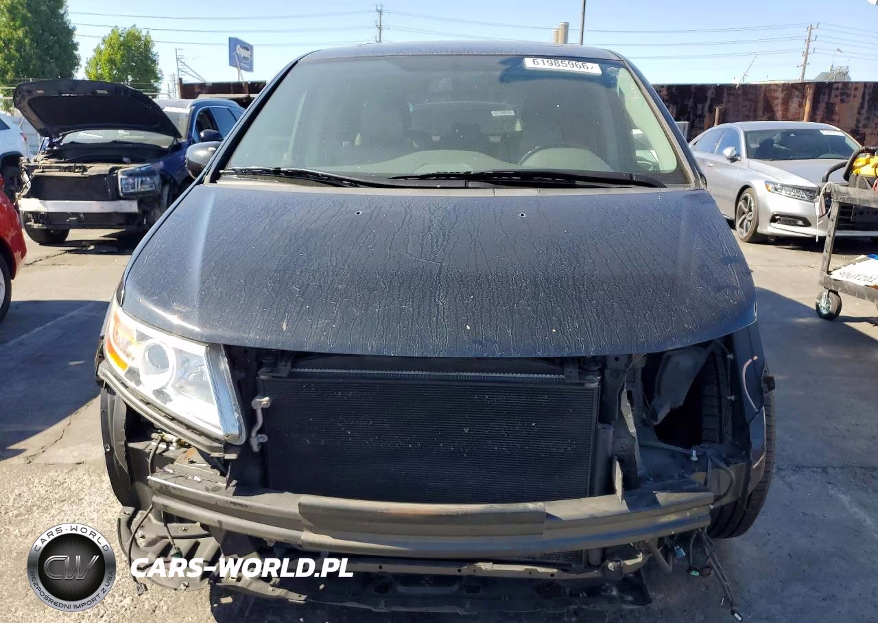 2012 Honda Odyssey Touring VIN:5FNRL5H97CB085617 - 5