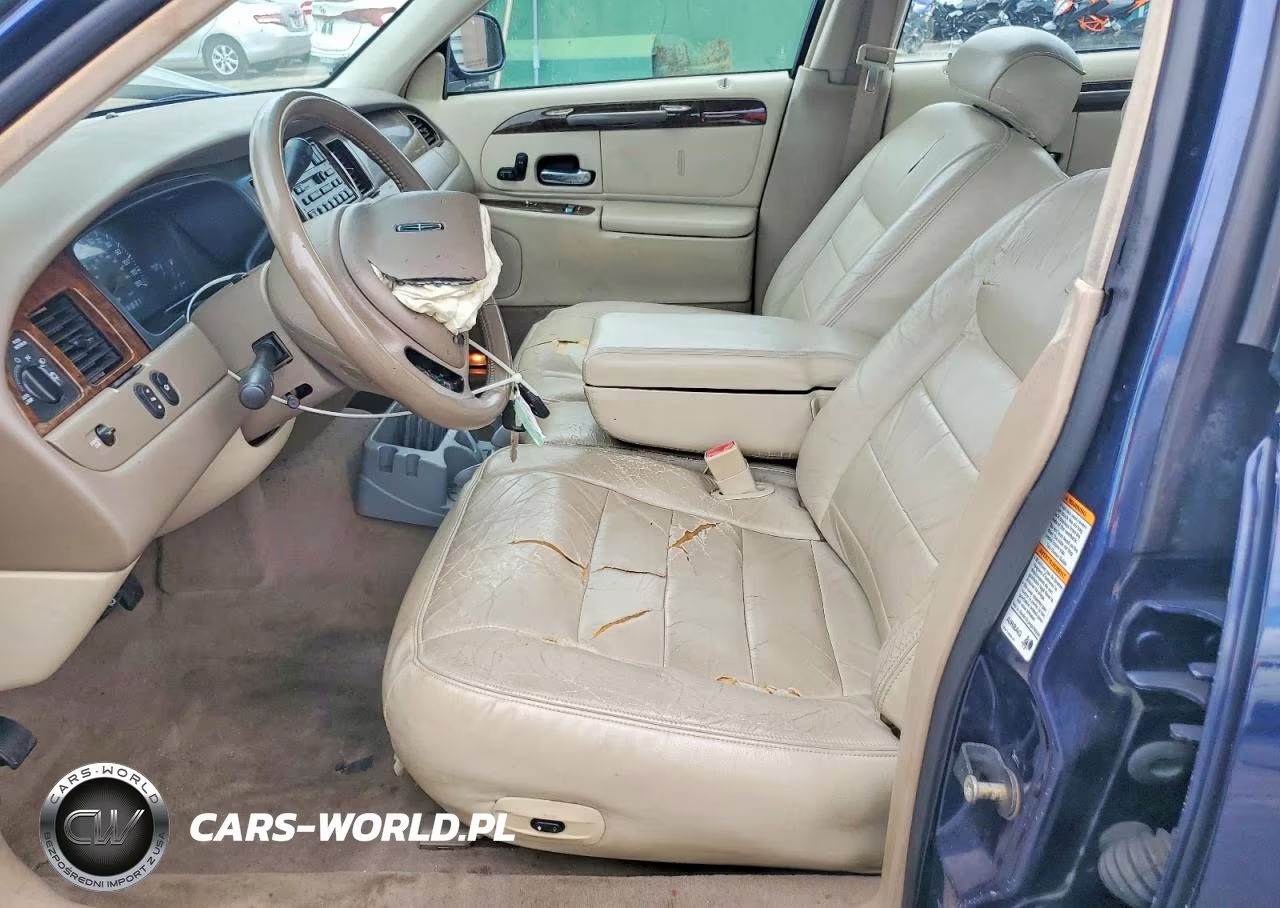2002 Lincoln Town Car Executive VIN:1LNHM81W22Y666396 - 7