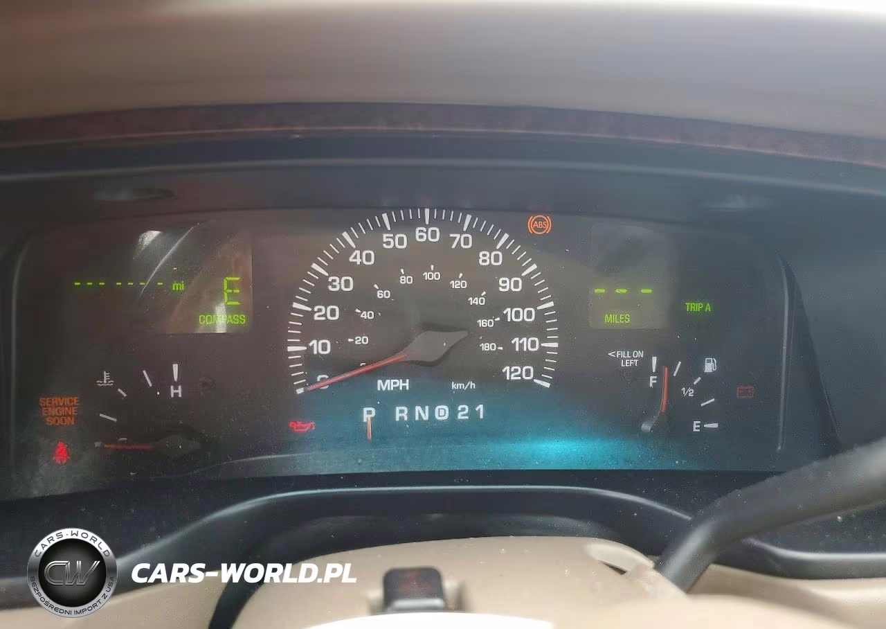 2002 Lincoln Town Car Executive VIN:1LNHM81W22Y666396 - 9