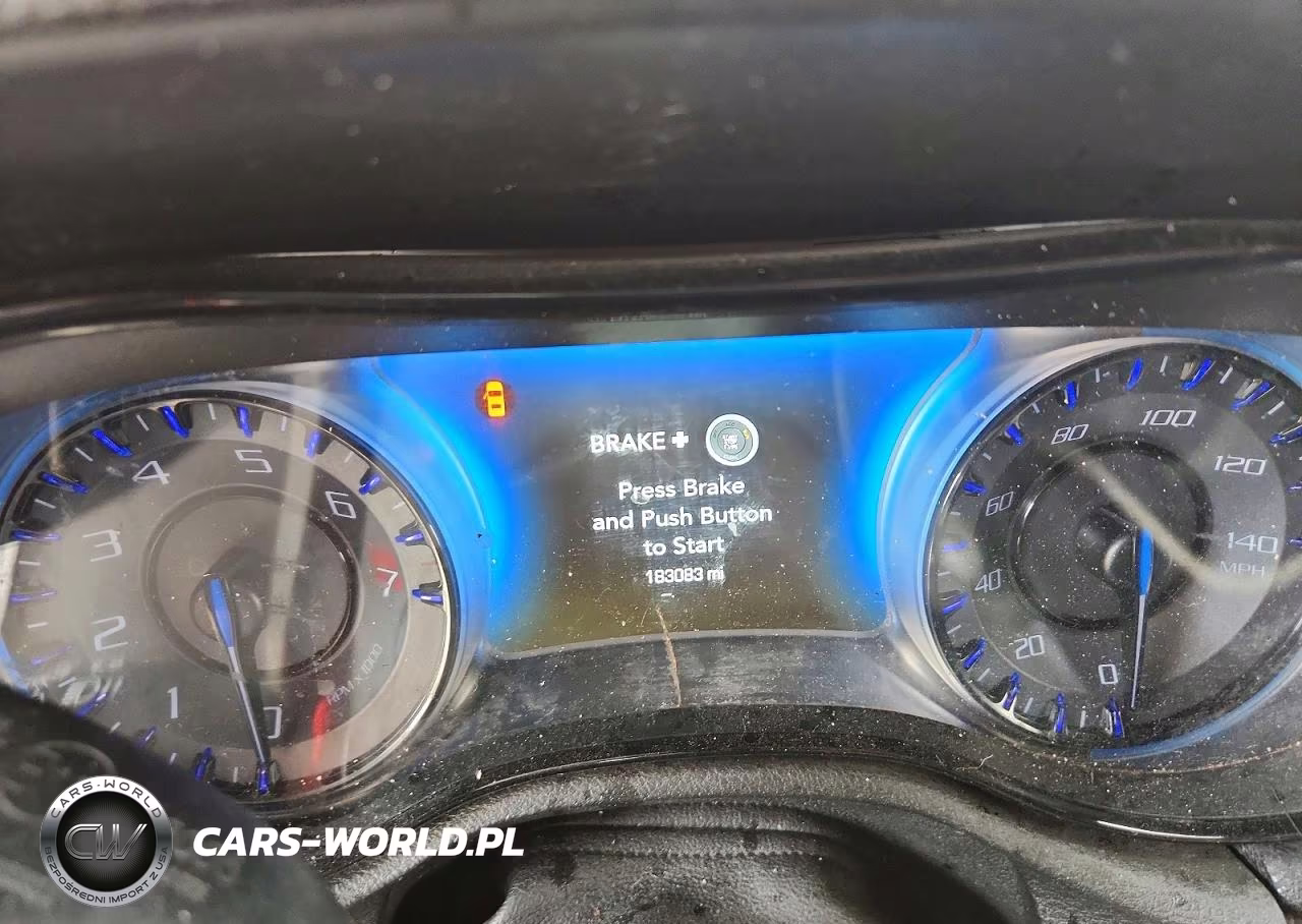 2016 Chrysler 300 S VIN:2C3CCAGGXGH136093 - 9