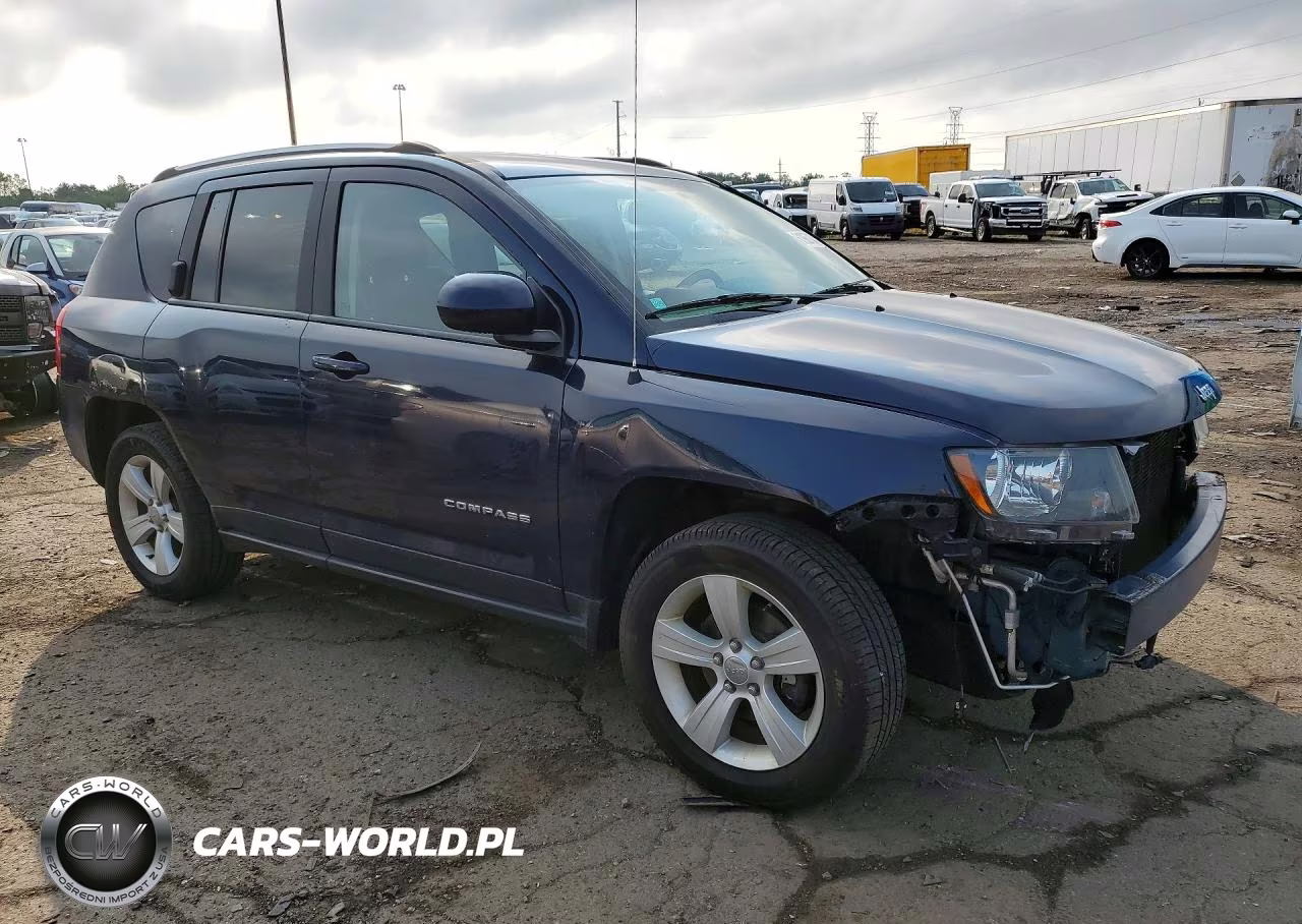 2017 Jeep Compass Latitude VIN:1C4NJDEB6HD144161 - 4