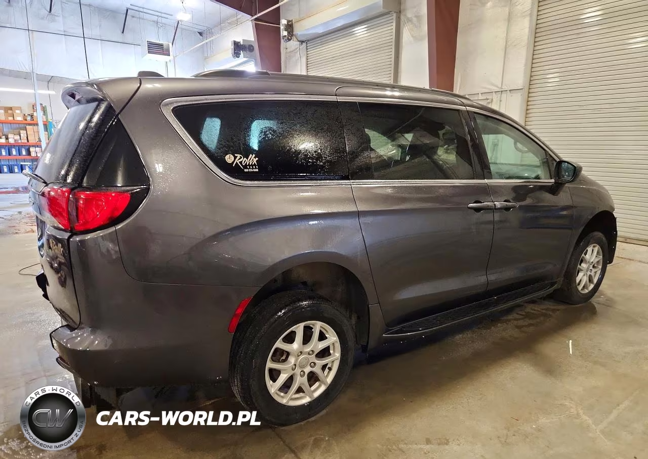 2020 Chrysler Voyager Lxi VIN:2C4RC1DG6LR260988 - 3